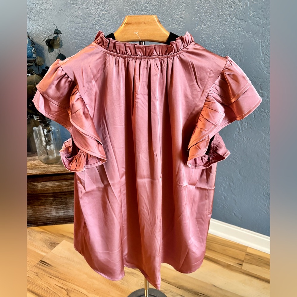 Flower & Feather Ruffled Top NWT - Picture 5 of 6